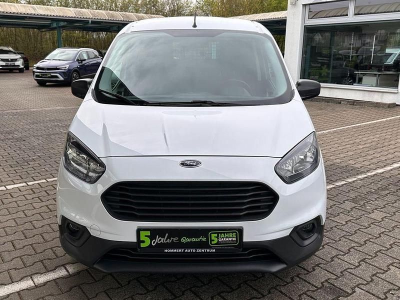 Gebraucht Ford Transit Trend 101 PS (74 kW) 2023 Frostweiß Van