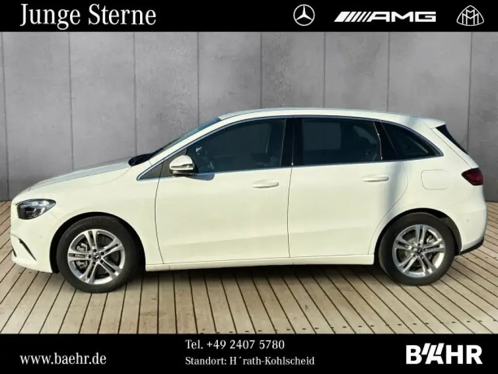 Gebraucht Mercedes B250 163 PS (119 kW) 2025 Unilack polarweiß Kleinwagen