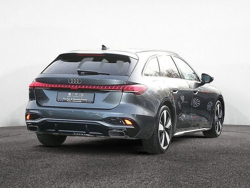 Gebraucht Audi A5 S-Line 204 PS (150 kW) 2025 Grau Kombi