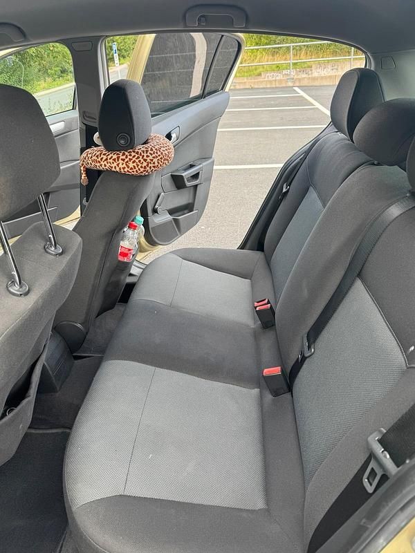 Gold Gebraucht 2005 Opel Astra Kleinwagen | 700 € (Superpreis) - Bild 1/4