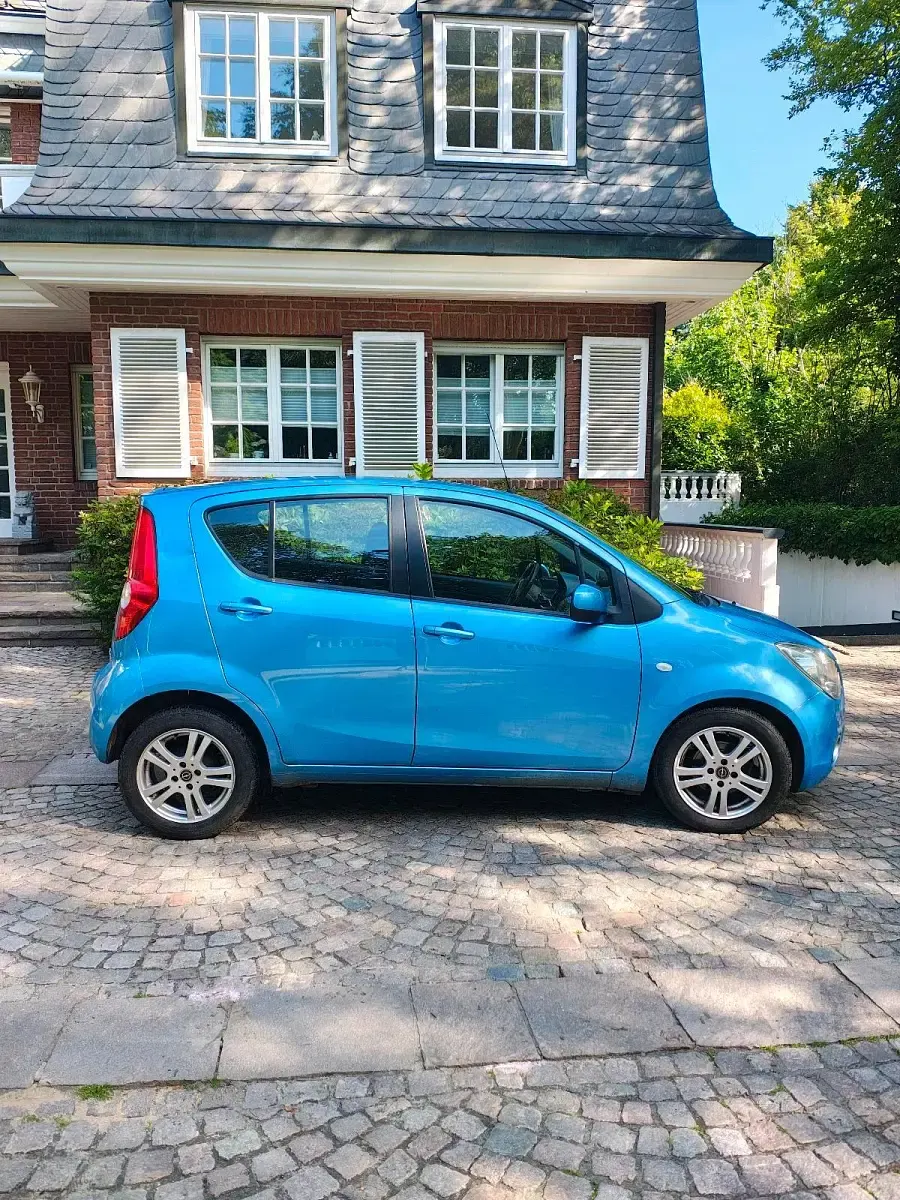 Gebraucht Opel Agila 65 PS (47 kW) 2010 Blau Kleinwagen
