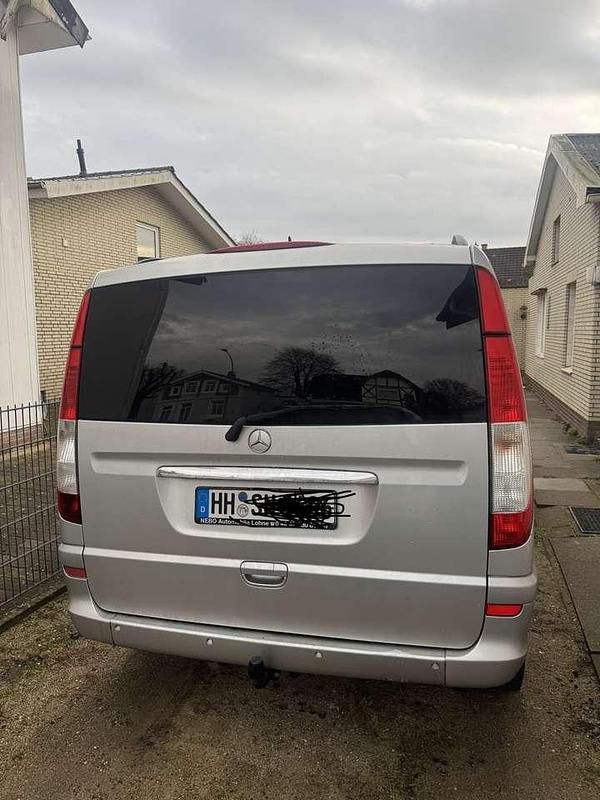 Gebraucht Mercedes Viano 116 PS (85 kW) 2009 Silber Van / Kleinbus