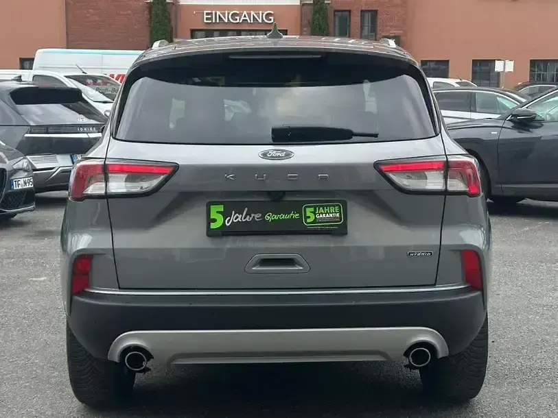 Gebraucht Ford Kuga 225 PS (165 kW) 2022 Solarsilber (metallic) SUV