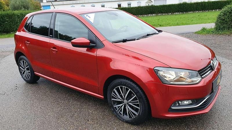 Rot Gebraucht 2016 VW Polo Allstar Kleinwagen | 9.850 € (Fairer Preis) - Bild 1/4