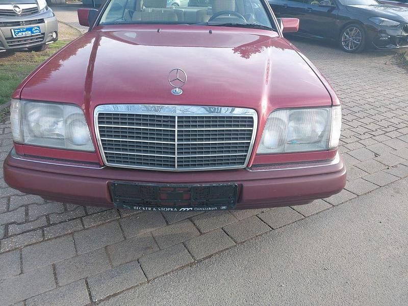 Gebraucht Mercedes E320 220 PS (161 kW) 1994 Rot Coupé