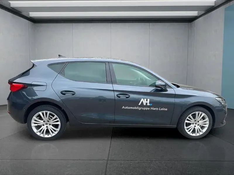 Gebraucht Seat Leon Style 150 PS (110 kW) 2025 Grau Kleinwagen