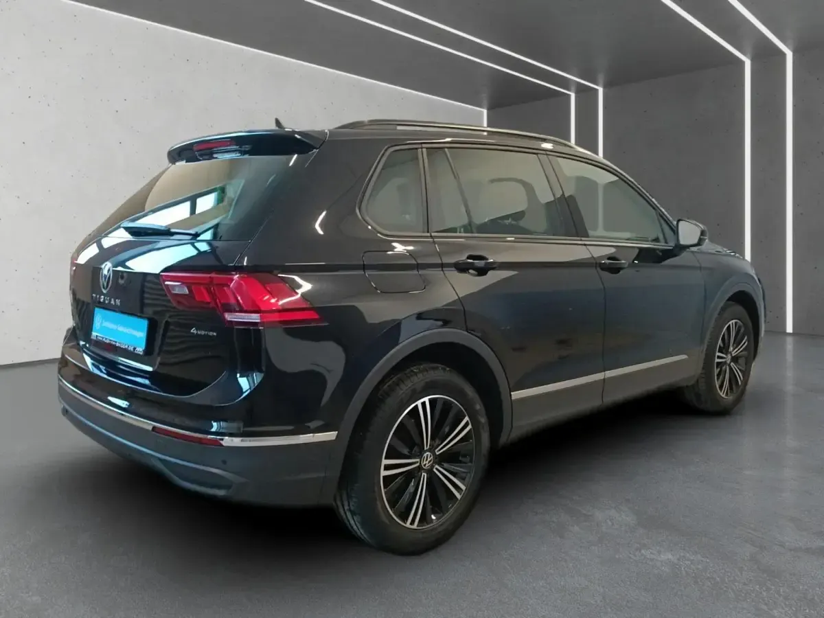 Gebraucht VW Tiguan Life 200 PS (147 kW) 2022 Schwarz SUV