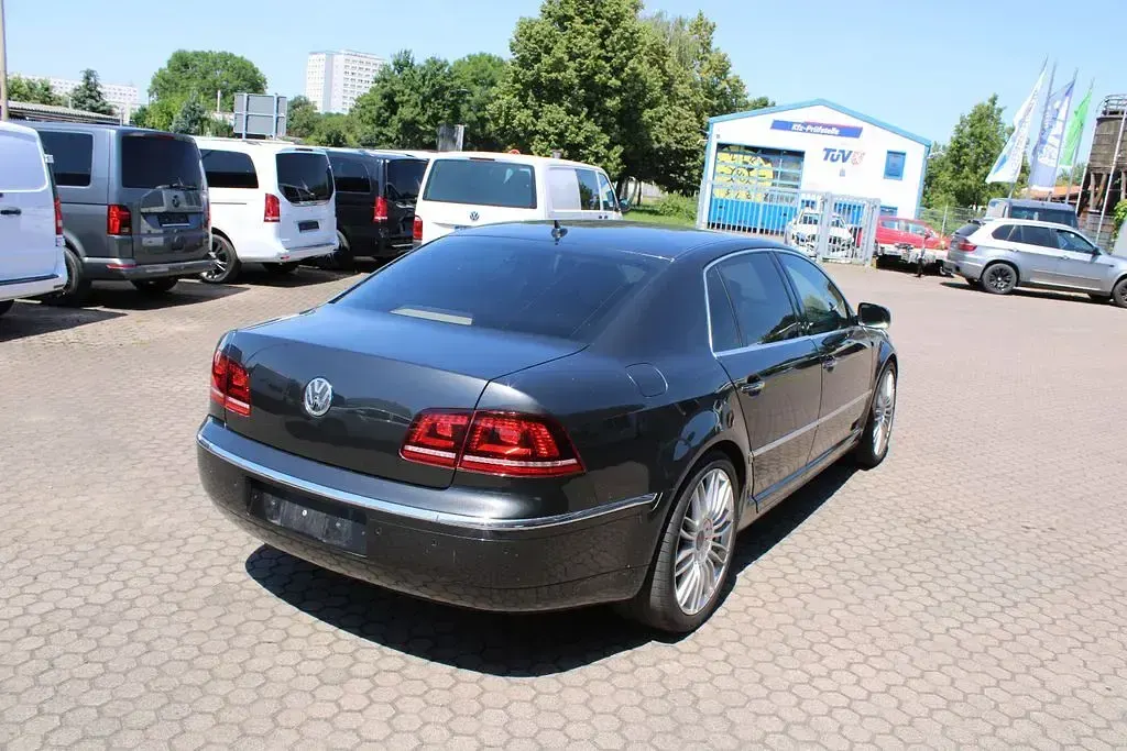 Gebraucht VW Phaeton 245 PS (180 kW) 2014 Grau Limousine