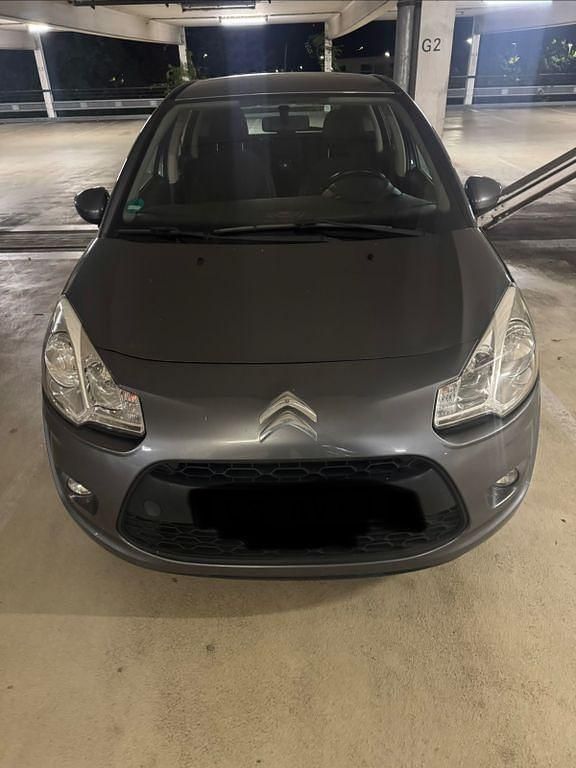 Grau Gebraucht 2010 Citroën C3 Advance Kleinwagen | 1.950 € (Superpreis) - Bild 1/4