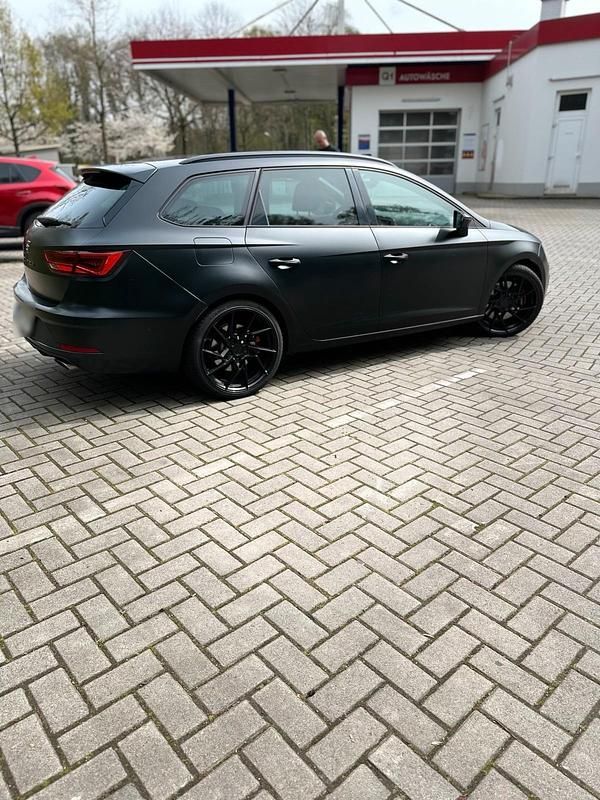 Gebraucht Seat Leon ST 4Drive 300 PS (220 kW) 2018 Schwarz Kombi