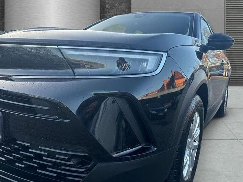 Gebraucht Opel Mokka-e Edition 100 kW (136 PS) 2022 Diamant schwarz/karbon schwarz SUV