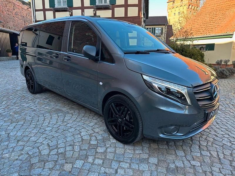 Gebraucht Mercedes Vito 190 PS (139 kW) 2022 Grau Van