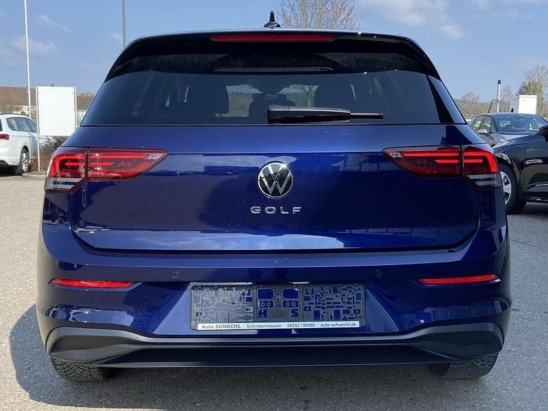 Gebraucht VW Golf VIII Active 116 PS (85 kW) 2023 Blau Limousine