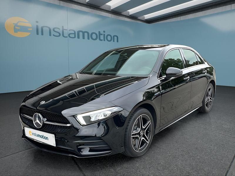 Schwarz Gebraucht 2021 Mercedes A250 Kleinwagen | 23.599 € (Fairer Preis) - Bild 1/4