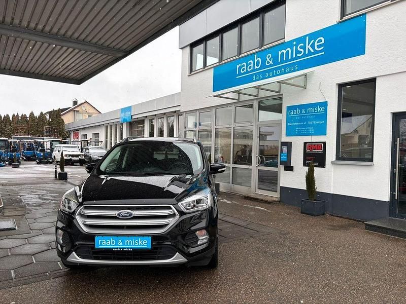 Gebraucht Ford Kuga Titanium 150 PS (110 kW) 2019 Schwarz SUV