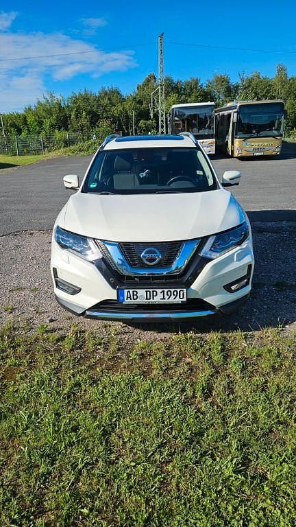 Weiß Gebraucht 2018 Nissan X-Trail Visia SUV | 15.500 € (Etwas zu teuer) - Bild 1/4