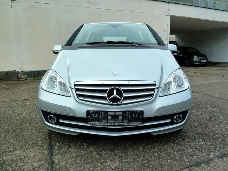 Polarsilber met. Gebraucht 2011 Mercedes A160 Elegance Kleinwagen | 5.499 € (Fairer Preis) - Bild 1/4