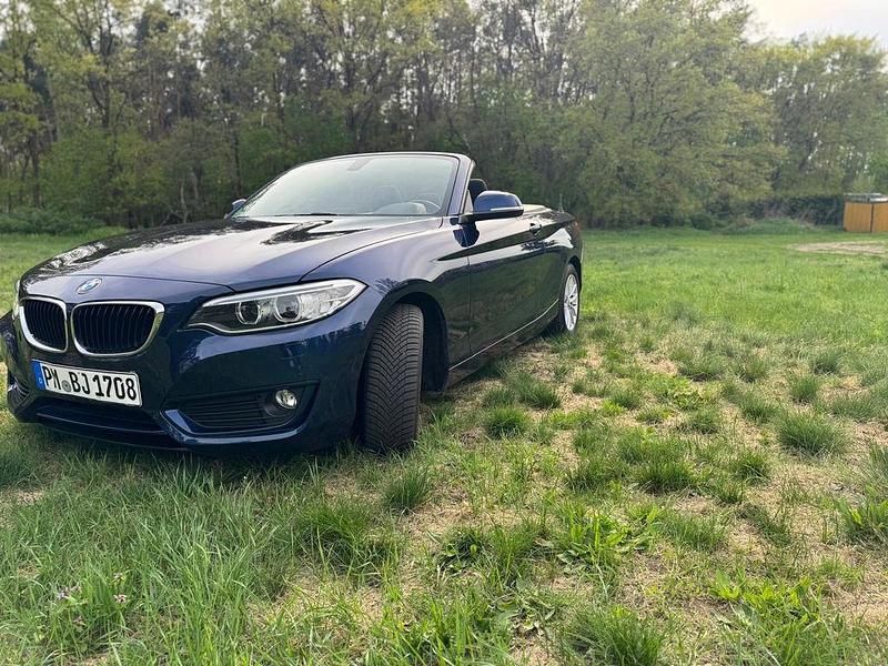 Używany BMW 218 Advantage 136 KM (100 kW) 2016 Niebieski Kabriolet