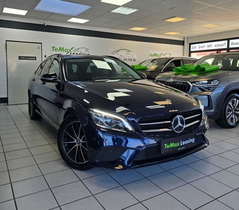 Blau Gebraucht 2020 Mercedes C220 Limousine | 28.999 € (Teuer) - Bild 1/4