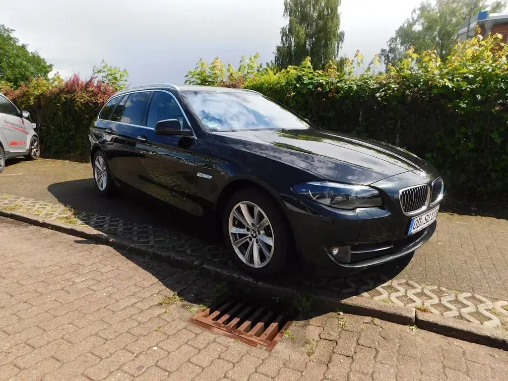 Gebraucht BMW 520 Performance 184 PS (135 kW) 2013 Schwarz Limousine