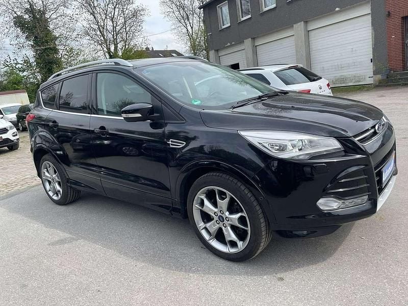 Używany Ford Kuga Individual 179 KM (131 kW) 2015 Czarny SUV
