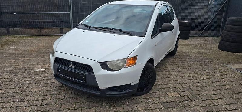 Weiß Gebraucht 2009 Mitsubishi Colt Inform Kleinwagen | 3.900 € (Teuer) - Bild 1/4