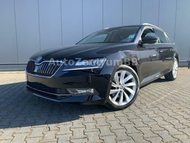 Schwarz metallic Gebraucht 2017 Skoda Superb Style Kombi | 18.900 € (Fairer Preis) - Bild 1/4