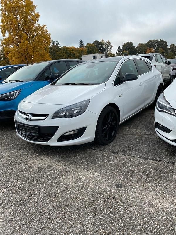 Gebraucht Opel Astra Energy 140 PS (102 kW) 2014 Weiß Limousine