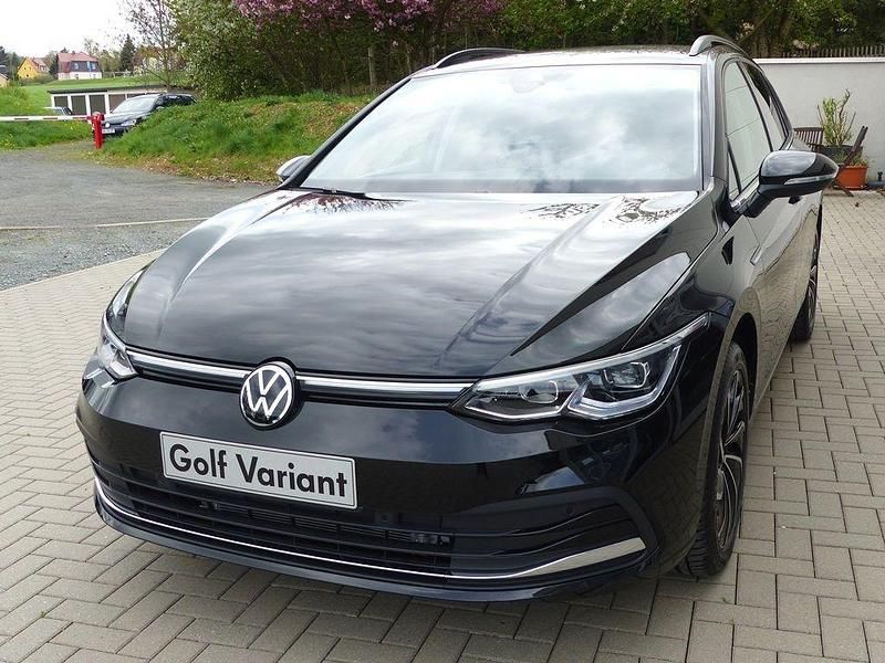 Gebraucht VW Golf VIII Style 150 PS (110 kW) 2024 Schwarz Kombi