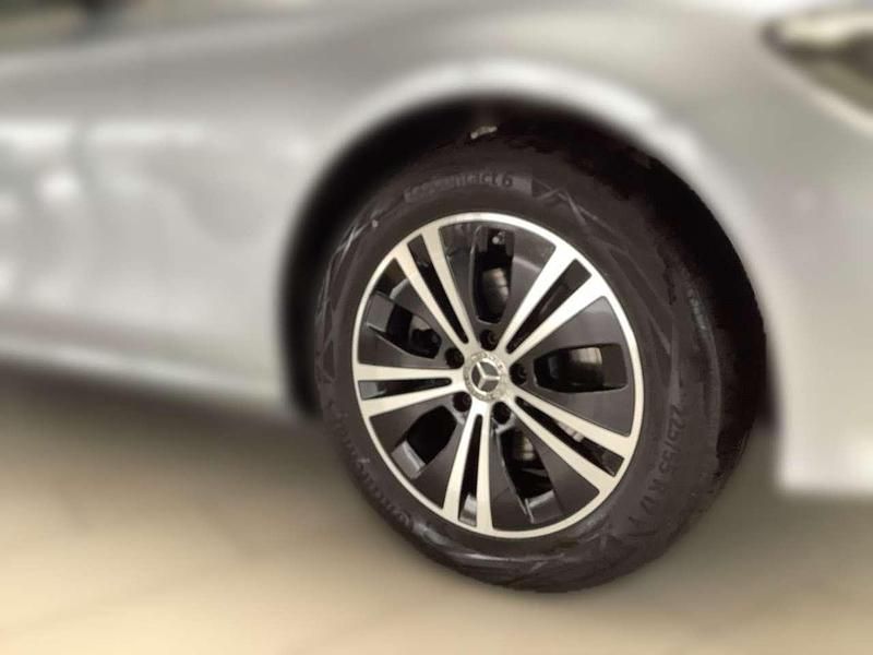 Gebraucht Mercedes E220 Avantgarde 200 PS (147 kW) 2023 Silber Limousine