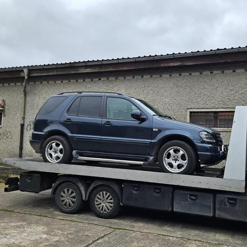 Blau Gebraucht 2000 Mercedes ML320 SUV | 3.300 € (Fairer Preis) - Bild 1/4