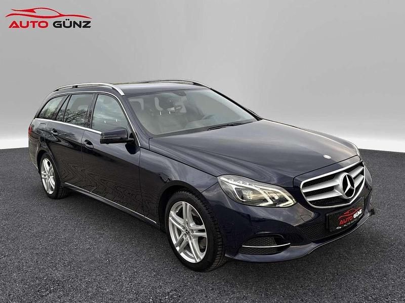 Gebraucht Mercedes E250 204 PS (150 kW) 2016 Blau Kombi