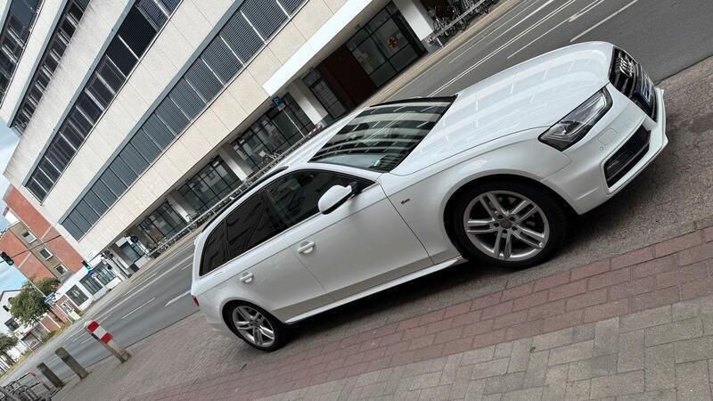 Weiß Gebraucht 2015 Audi A4 S-Line Limousine | 12.000 € - Bild 1/4