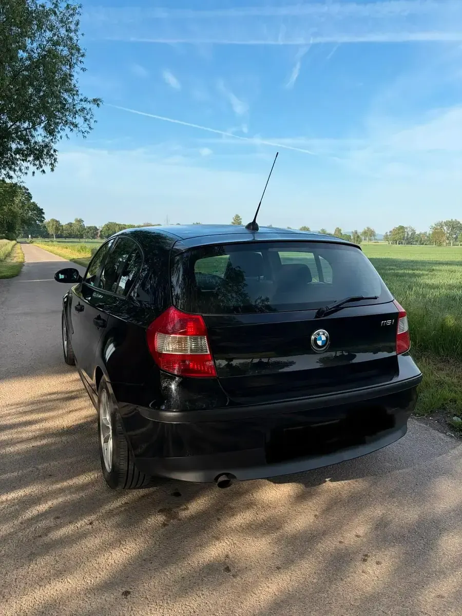 Gebraucht BMW 116 116 PS (85 kW) 2006 Schwarz Kleinwagen