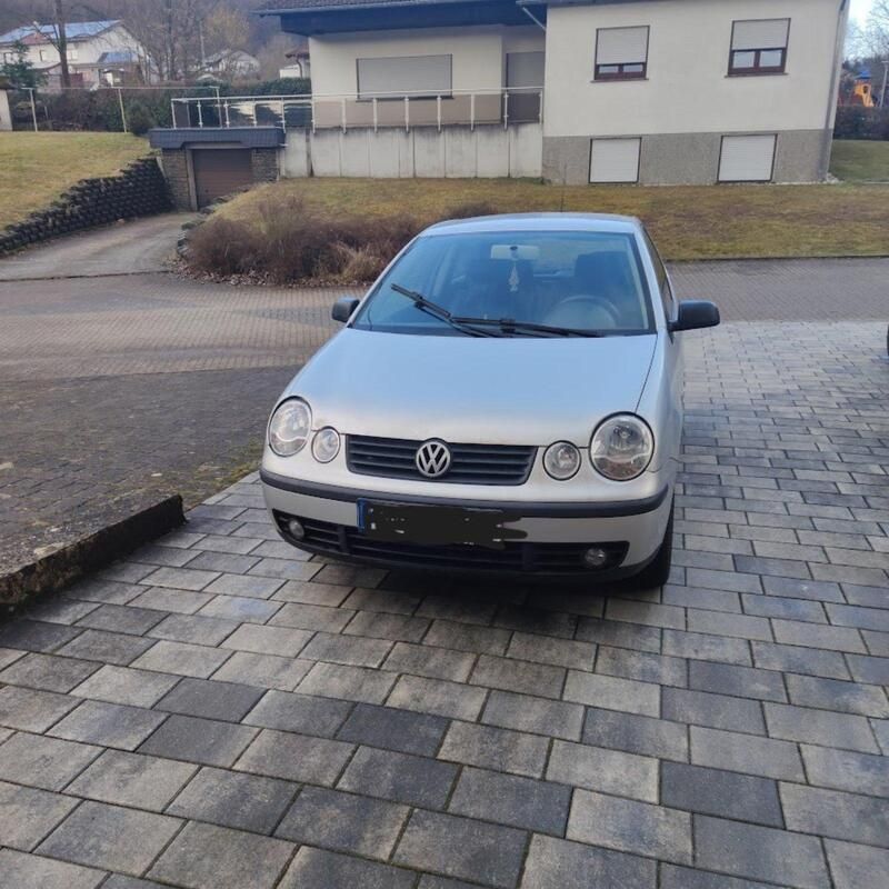 Silber Gebraucht 2003 VW Polo Limousine | 1.500 € (Fairer Preis) - Bild 1/4