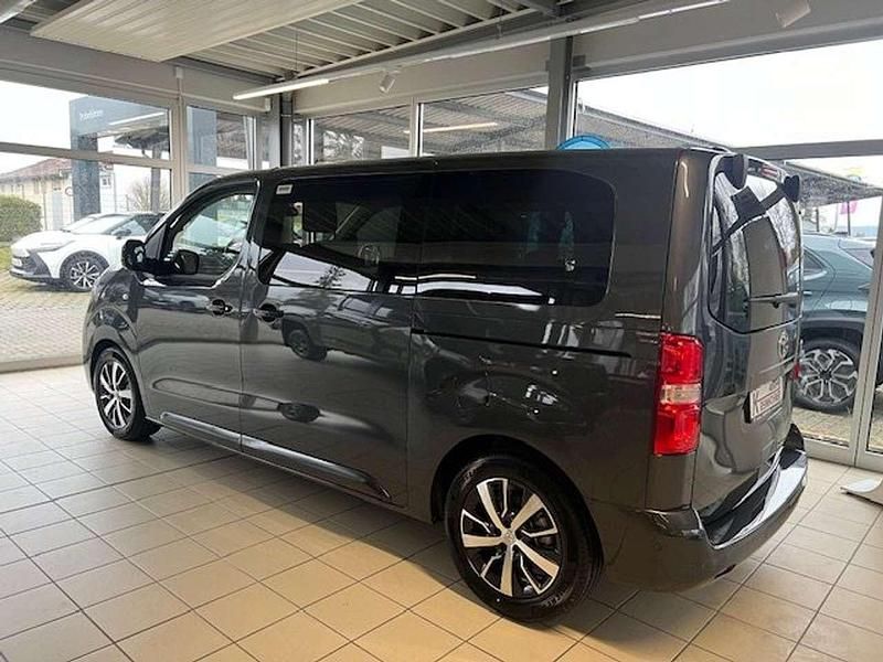 Neu Toyota Proace Verso 179 PS (131 kW) 2026 Grau met. Kombi