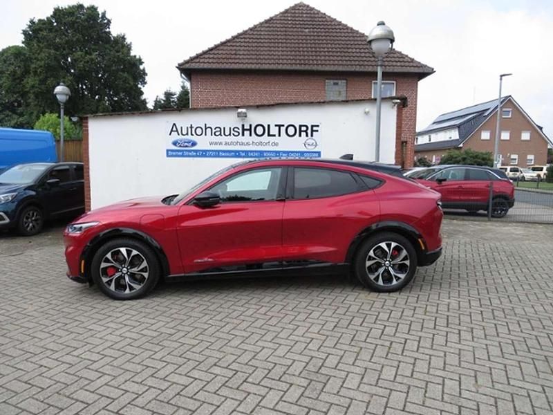 Gebraucht Ford Mustang Mach-E Extended Range 258 kW (351 PS) 2022 Lucidrot metallic (metallic) SUV