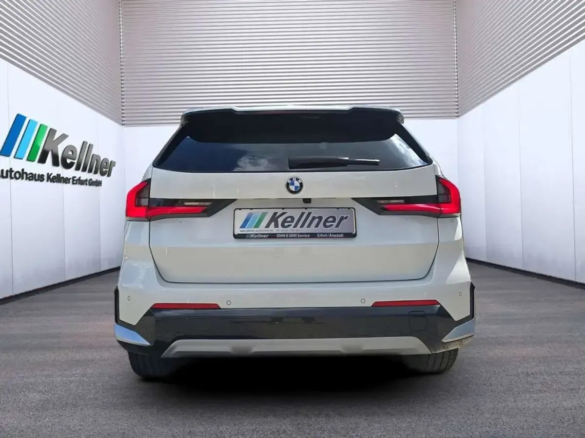 Gebraucht BMW X1 xLine 211 PS (155 kW) 2024 Mineralweiß met. SUV