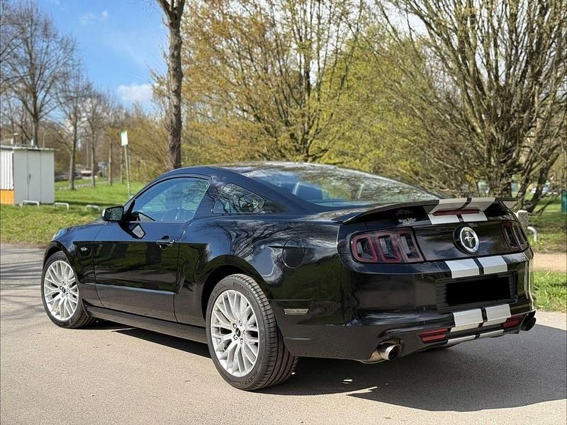 Gebraucht Ford Mustang Premium 309 PS (227 kW) 2014 Schwarz Coupé