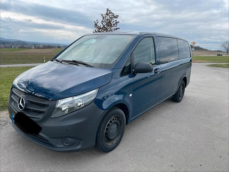 Gebraucht Mercedes Vito 114 PS (83 kW) 2016 Blau Van