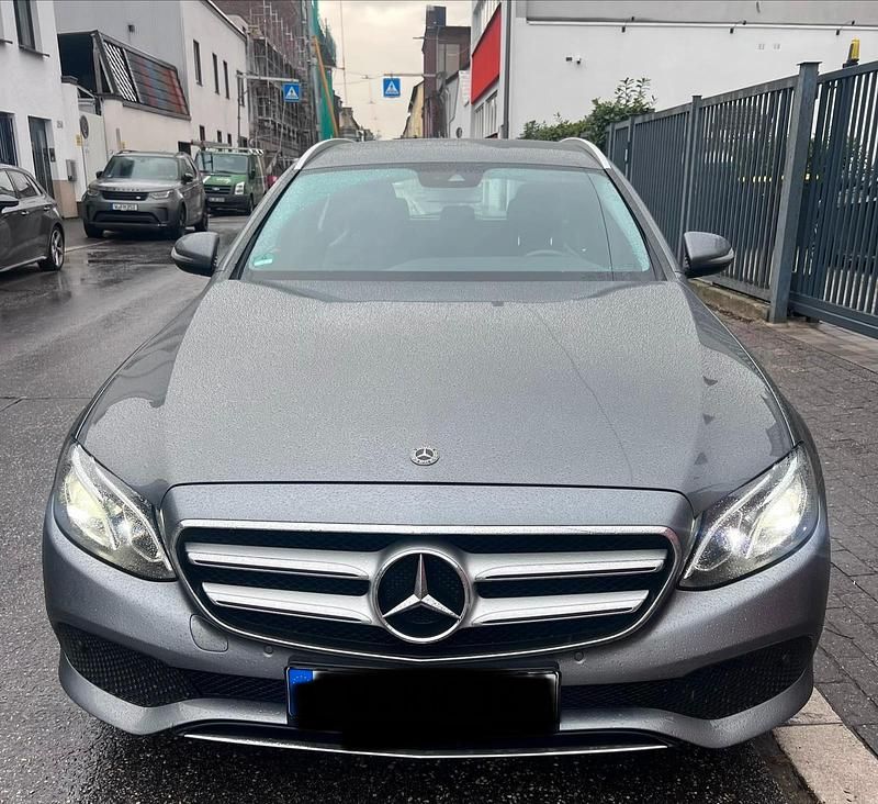 Gebraucht 2017 Mercedes E220 Kombi | 18.750 € (Superpreis) - Bild 1/4