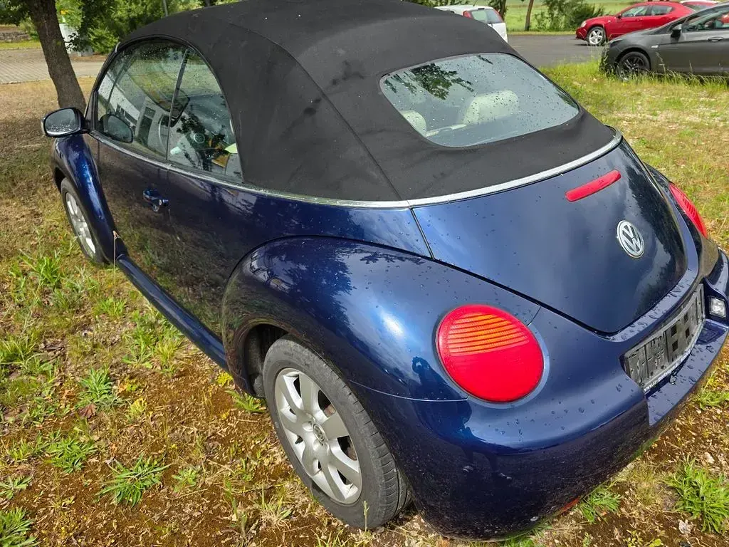Gebraucht VW New Beetle 102 PS (75 kW) 2003 Blau Kleinwagen