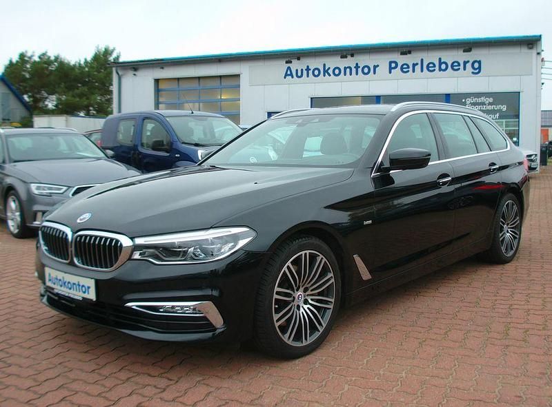 Schwarz Gebraucht 2018 BMW 530 Luxury Line Kombi | 29.999 € (Guter Preis) - Bild 1/4