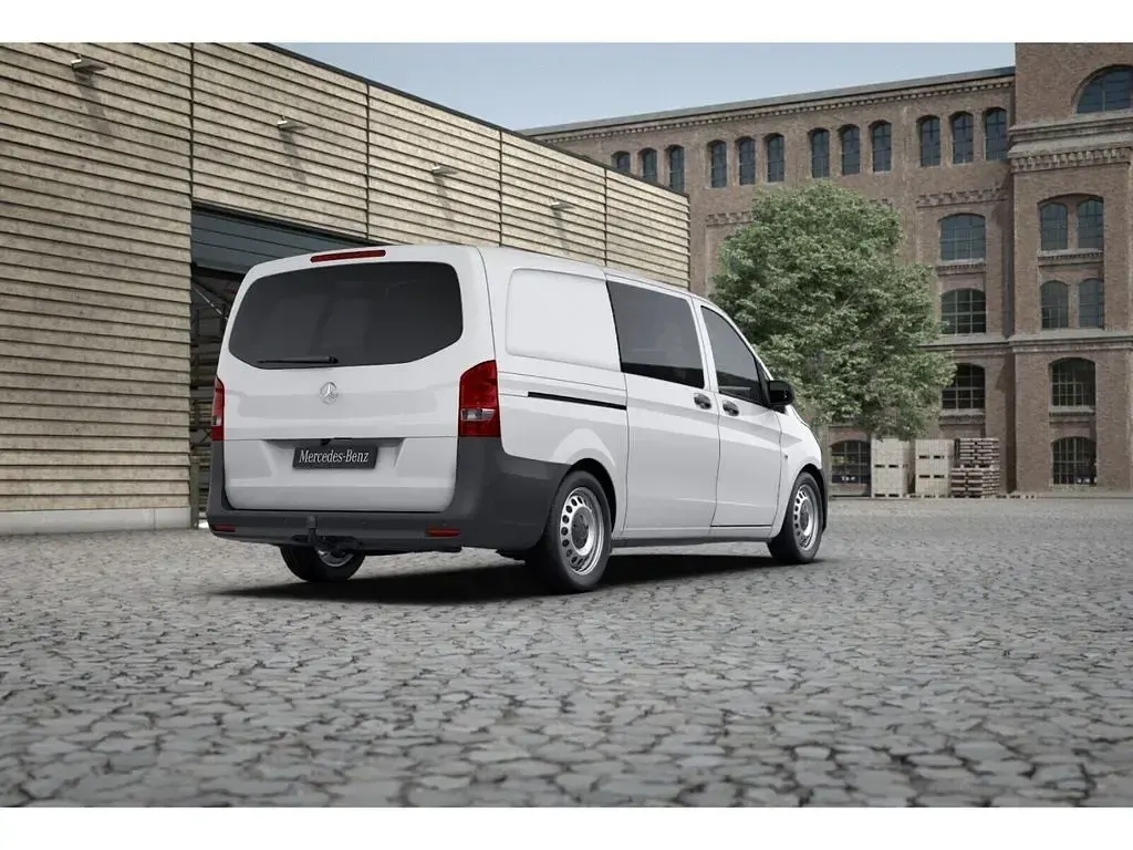 Gebraucht Mercedes Vito 190 PS (139 kW) 2022 Weiß Van