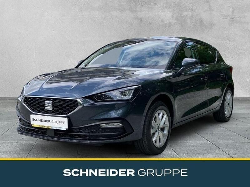 Neu Seat Leon 150 PS (110 kW) 2025 Grau Limousine