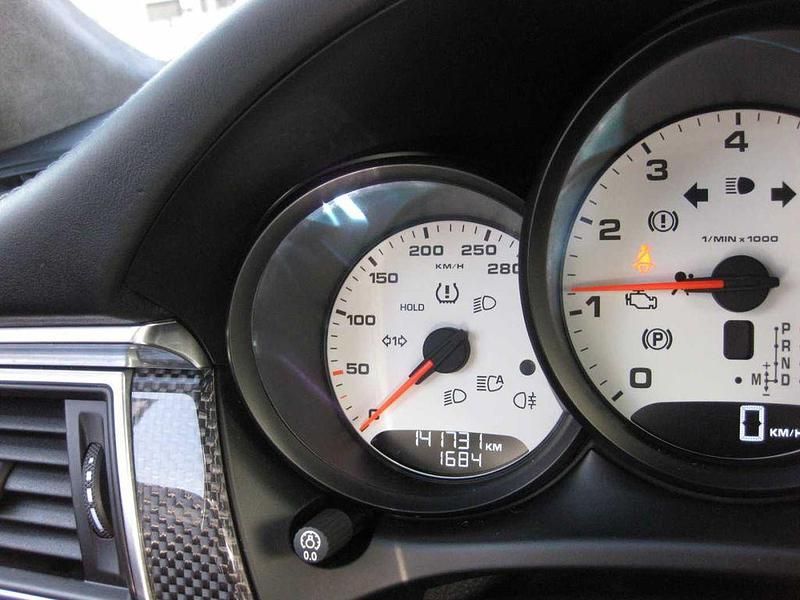 Gebraucht Porsche Macan S 340 PS (250 kW) 2015 Tiefschwarzmetallic SUV