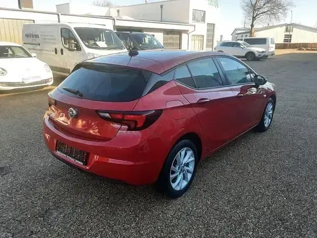 Gebraucht Opel Astra Edition 131 PS (96 kW) 2021 Rot Limousine
