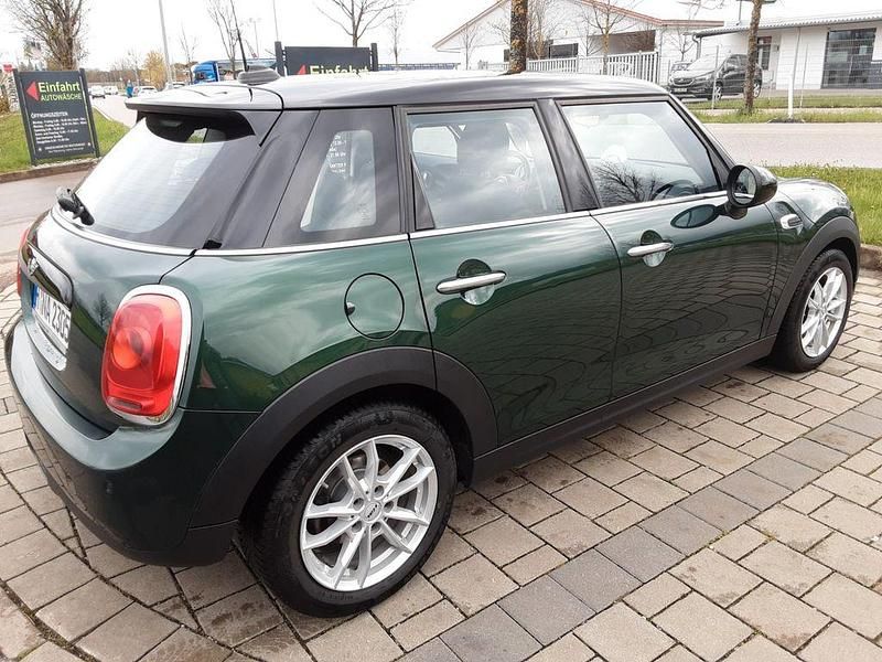 Gebraucht Mini Cooper 136 PS (100 kW) 2016 Grün Kleinwagen