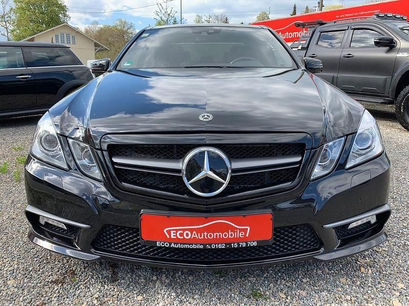 Gebraucht Mercedes E500 Avantgarde 387 PS (284 kW) 2009 Schwarz Limousine