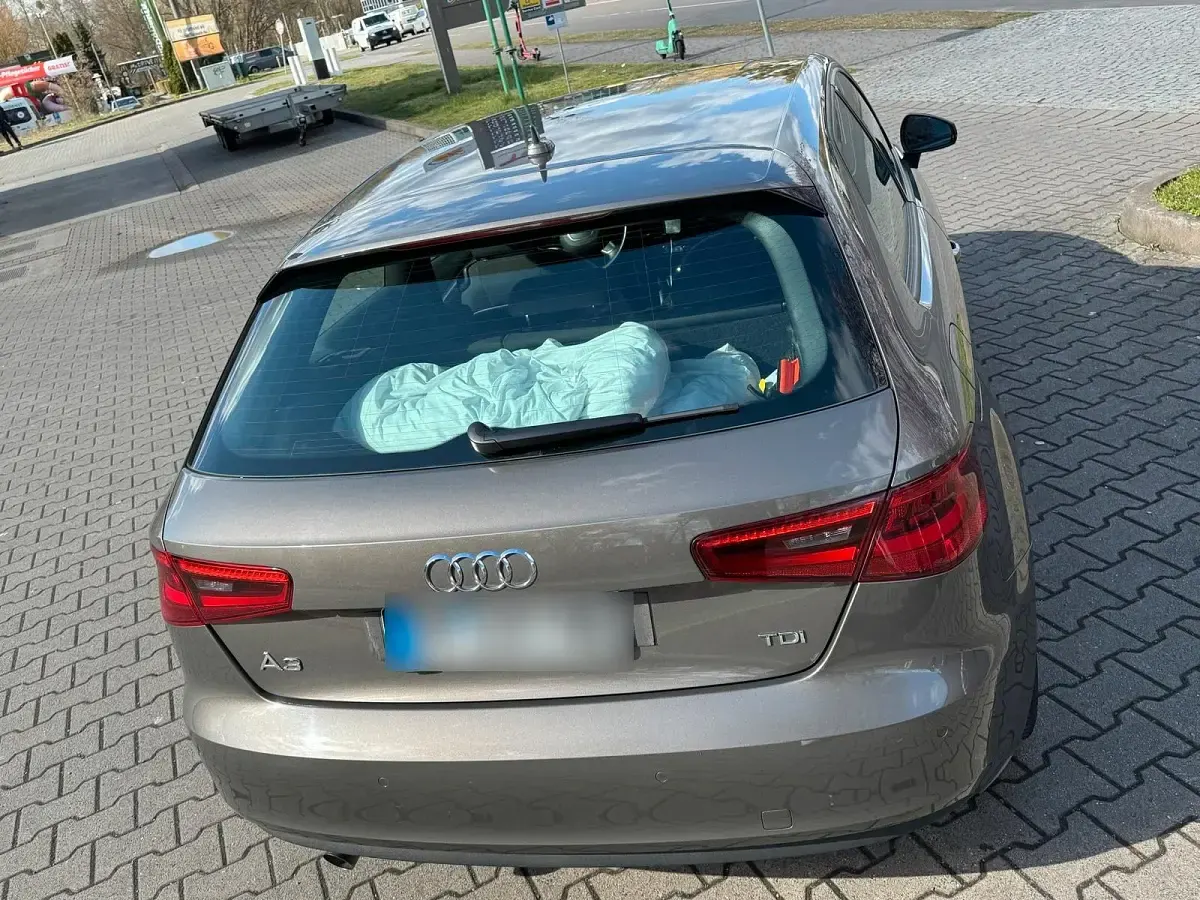 Gebraucht Audi A3 105 PS (77 kW) 2013 Grau Coupé
